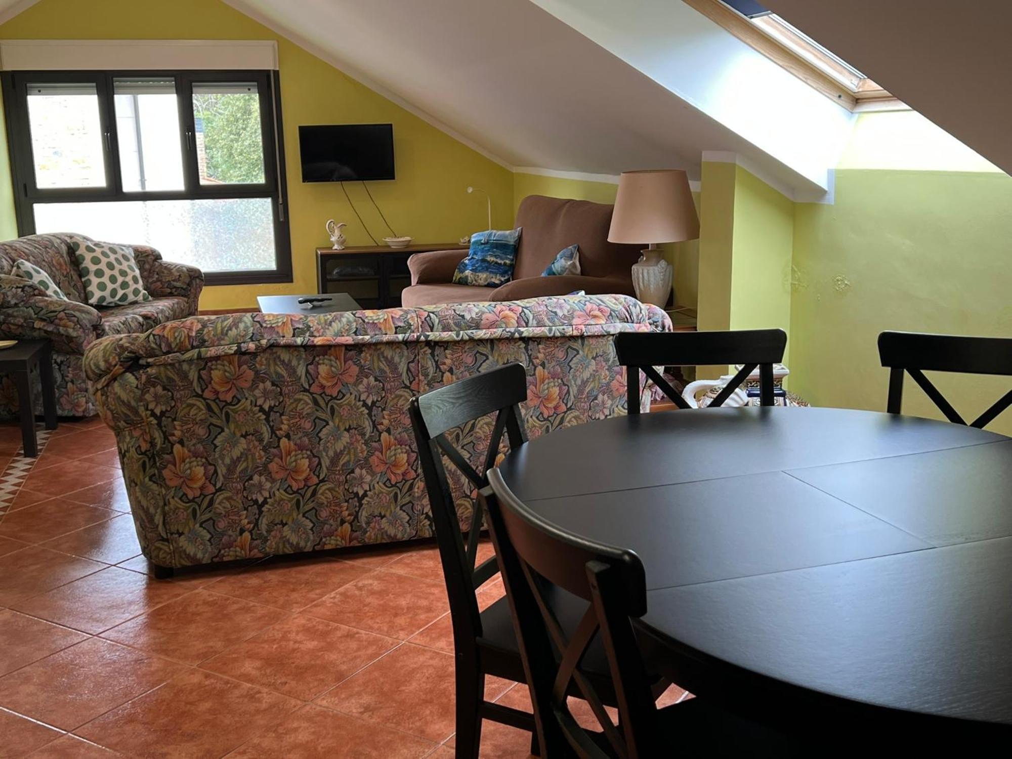 Gestiona2R- Casa Grande En El Centro De Llanes Exterior foto